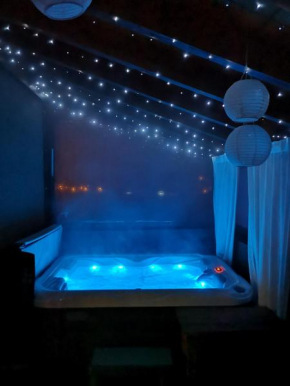 Apartment Viksa with Jacuzzi Zagreb